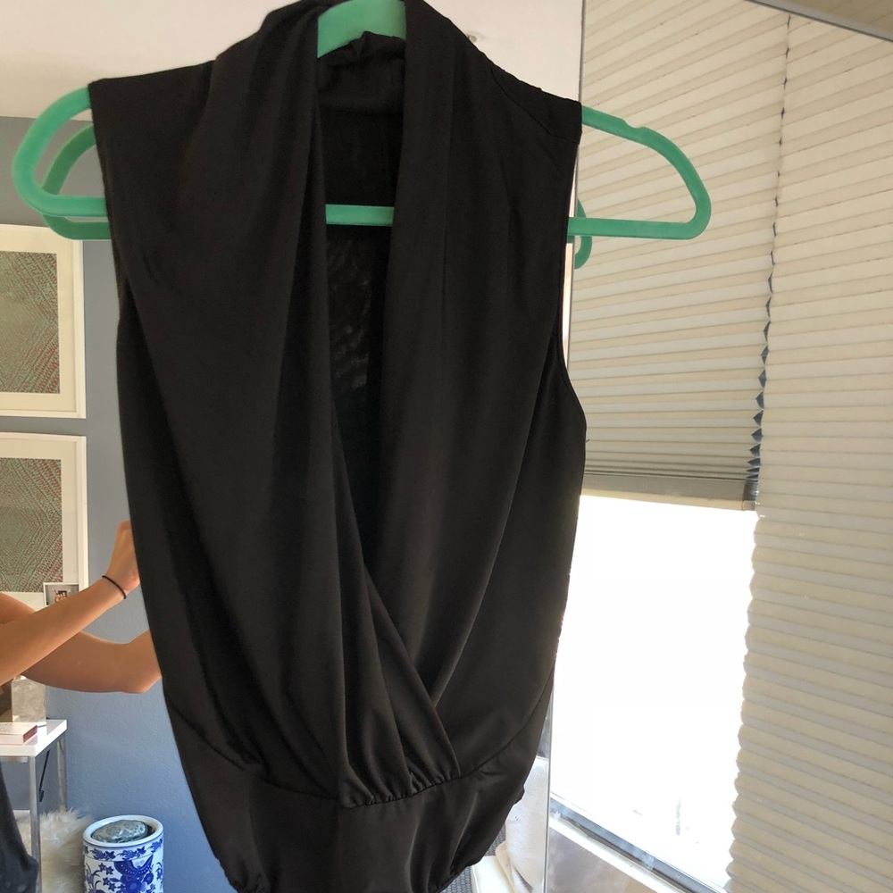 BLACK LOW V BODYSUIT - Picture 3 of 3